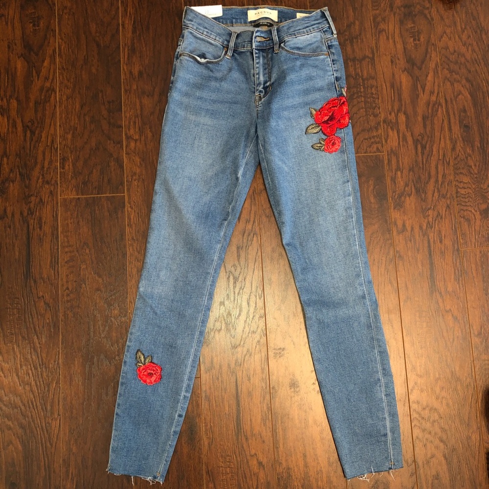 NWT PacSun Rose Jeans Size 23